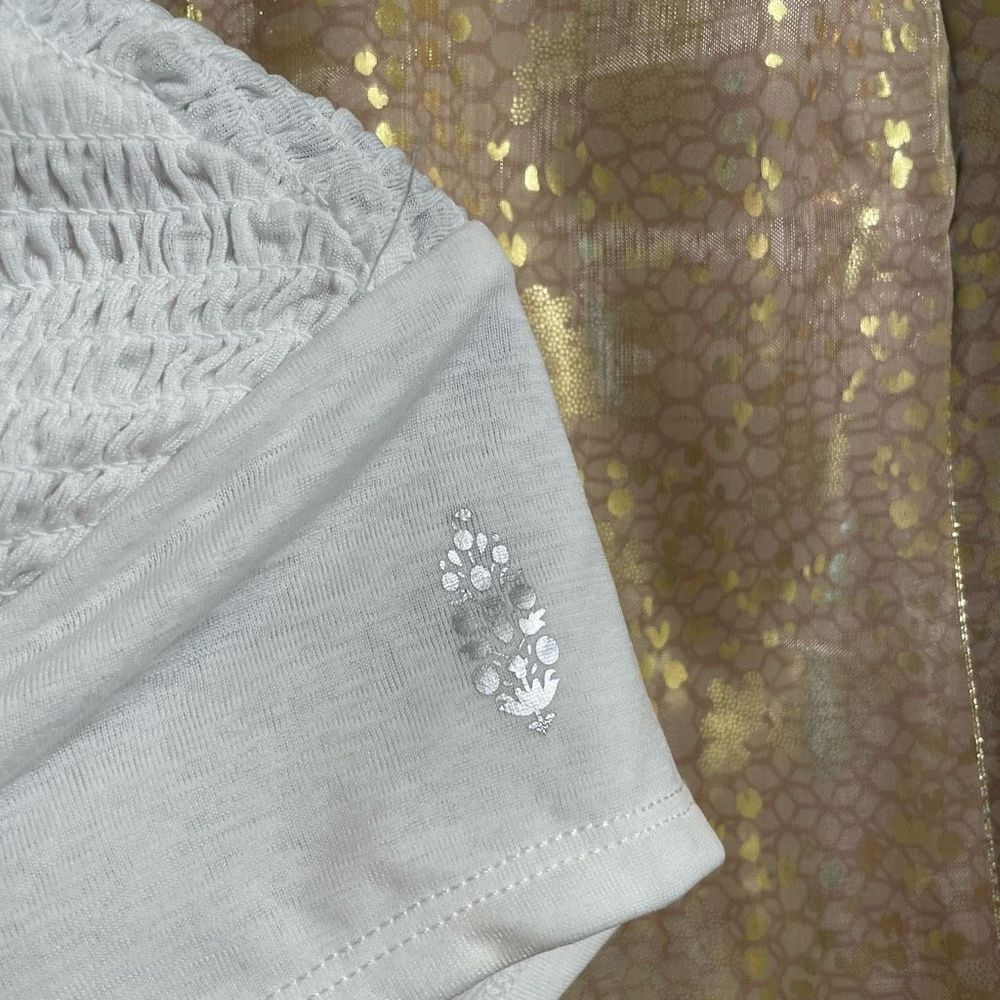Free People White Strike A Pose Smocked Cropped Top Large NWOT - Picture 5 of 10